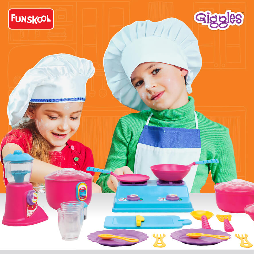 Giggles Funskool Complete Kithcen Playset, Realistic Pretend Cooking Toy for Kids, Encourages Learning & Development, Fun Activity for Babies, Gift Set for Girls, Age 3+ Years