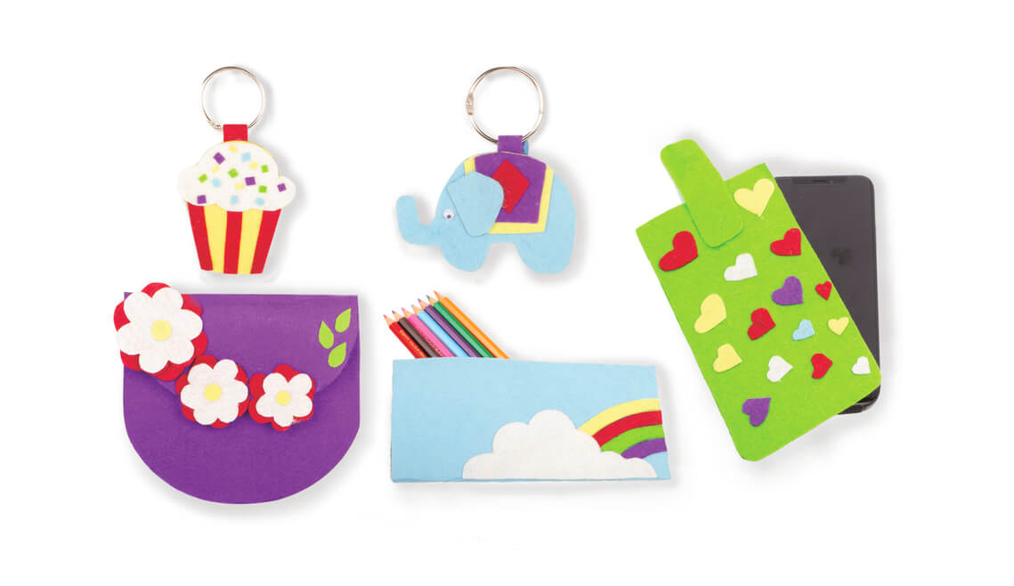 Funskool Handycrafts Felt Craft, Make Bags, Phone Sleeve, Pencil Pouch, Keyrings, Art and Craft Kit, Ages 5 Years and Above, Multicolour