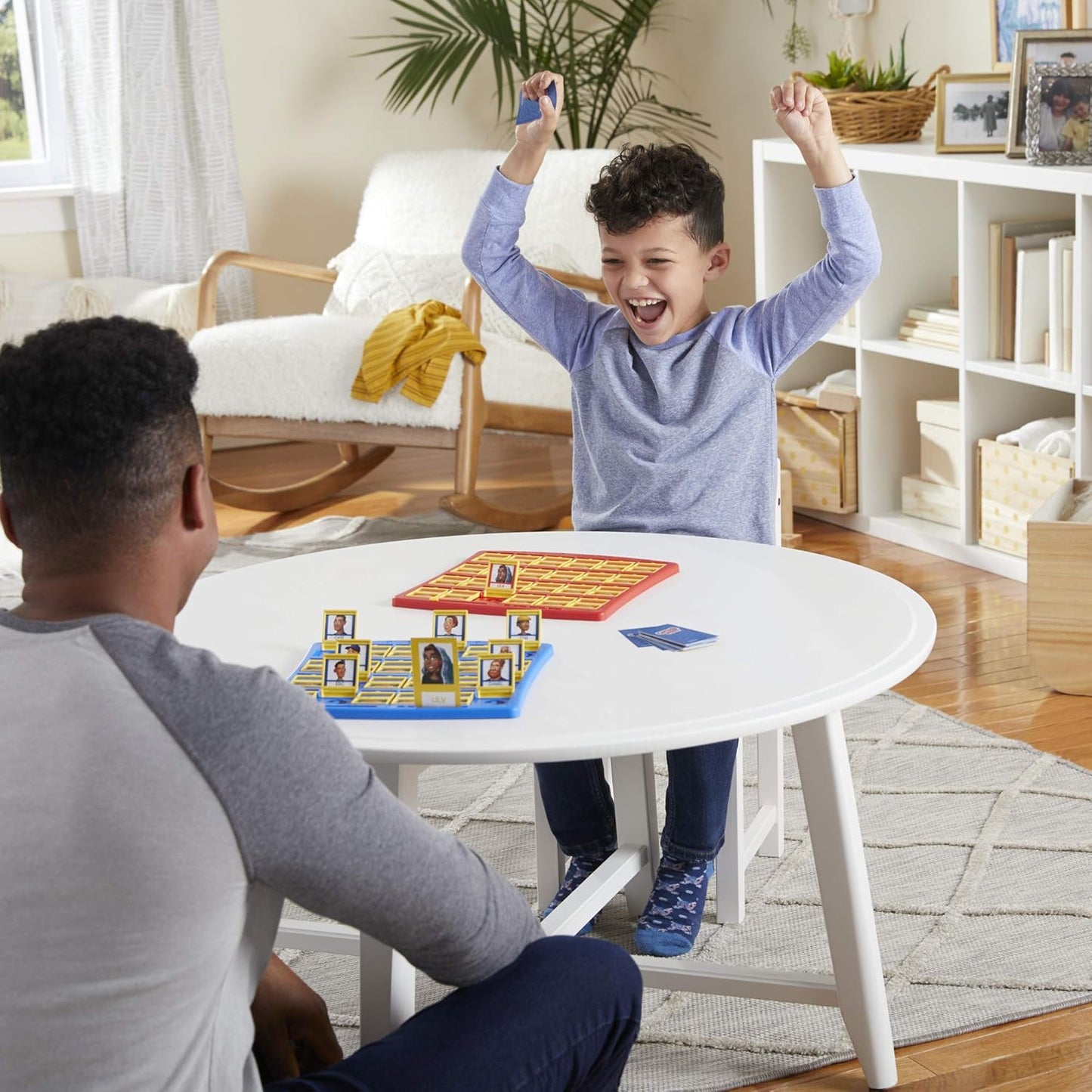 Hasbro Guess Who Original Classic Guessing Board Games for Kids 6Y+, Multicolour