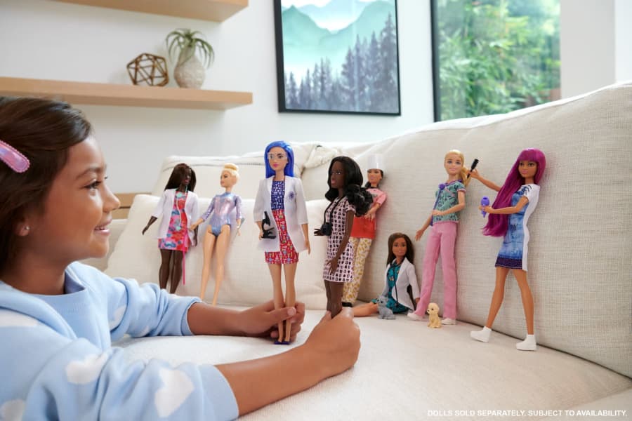 Barbie Scientist Doll (12 inches), Blue Hair, Color Block Dress, Lab Coat & Flats, Microscope Accessory, Great Gift for Ages 3 Years Old & Up