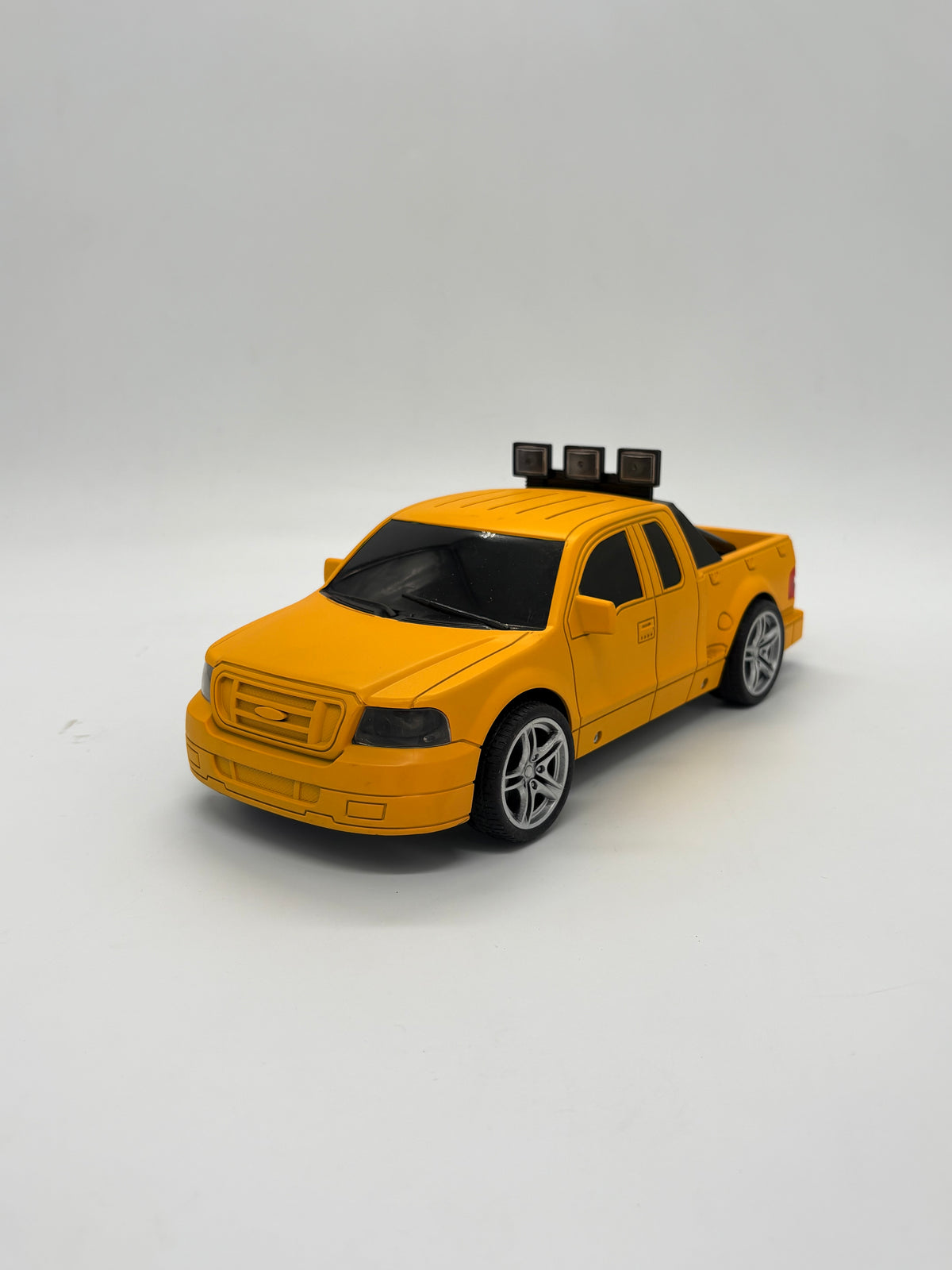 Mirana Outrider RC Car