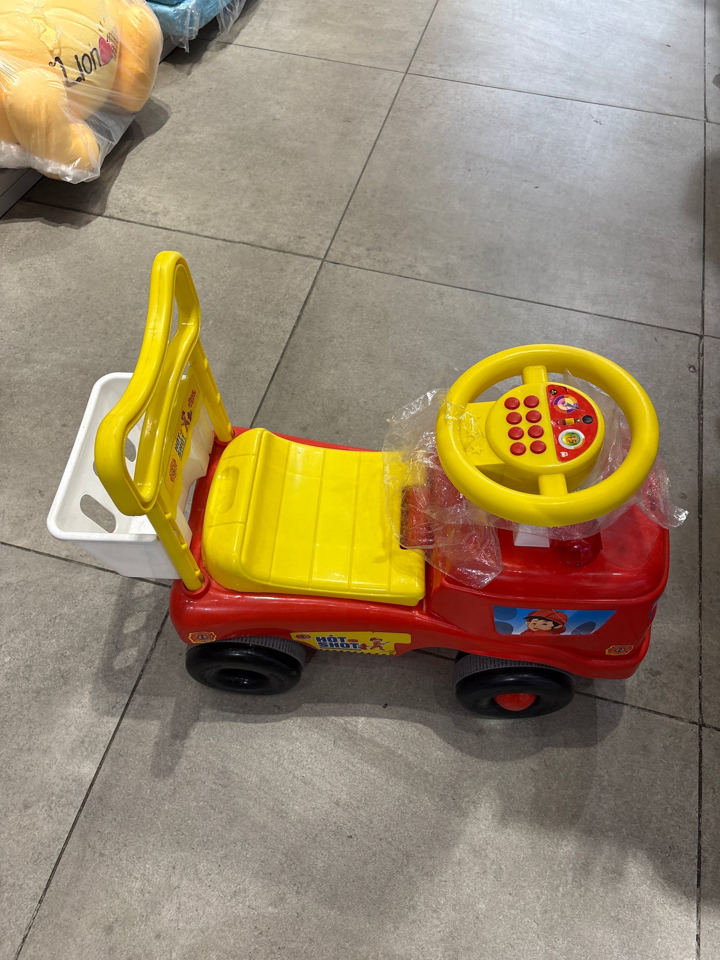 Skoodle PowerPlay Hot Shot Fire Rescue Squad Kids Ride-On with Steering Wheel