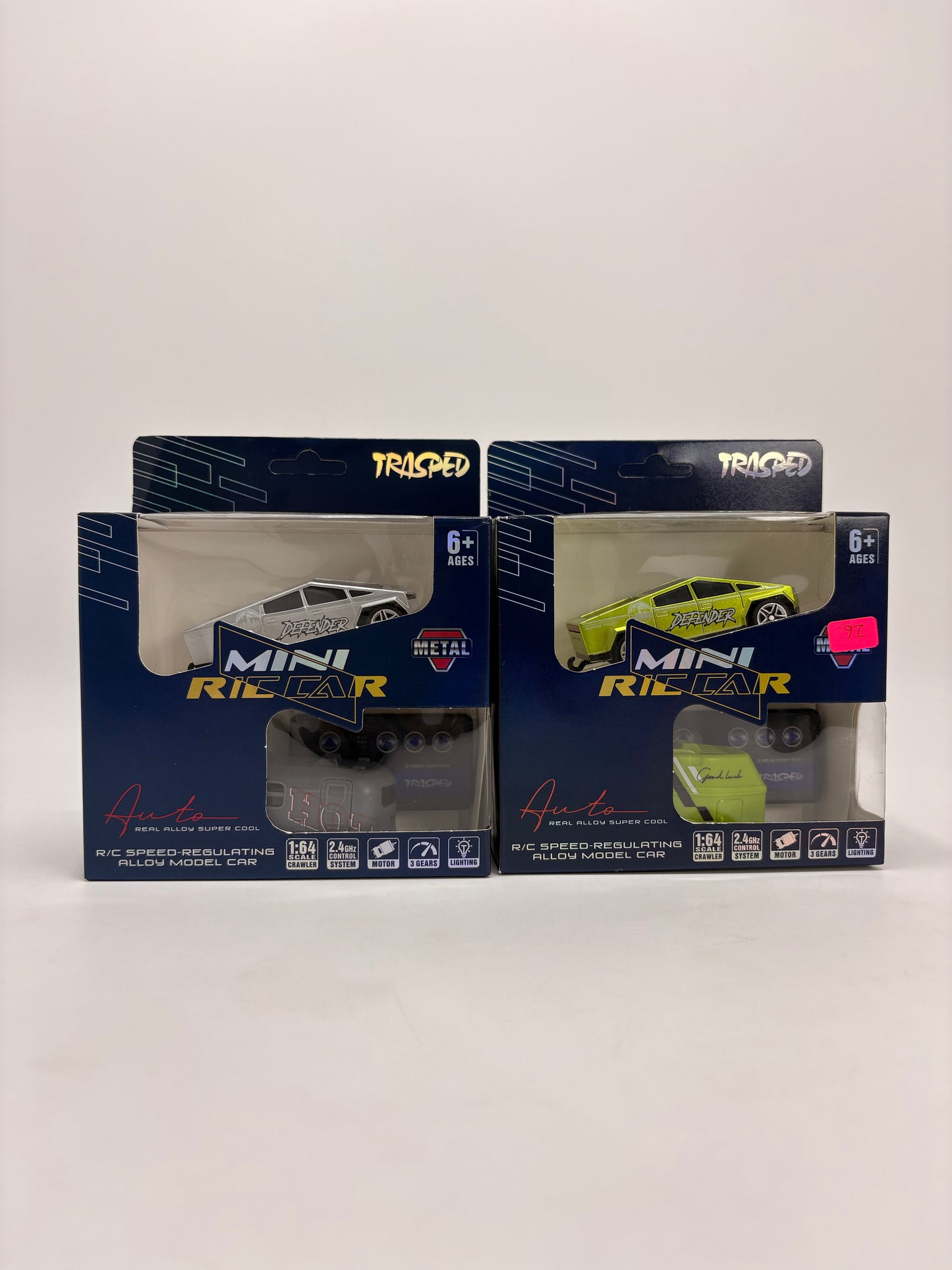 Trasped Min Desktop Tesla Cyber Truck 1:64 Remote Control Car
