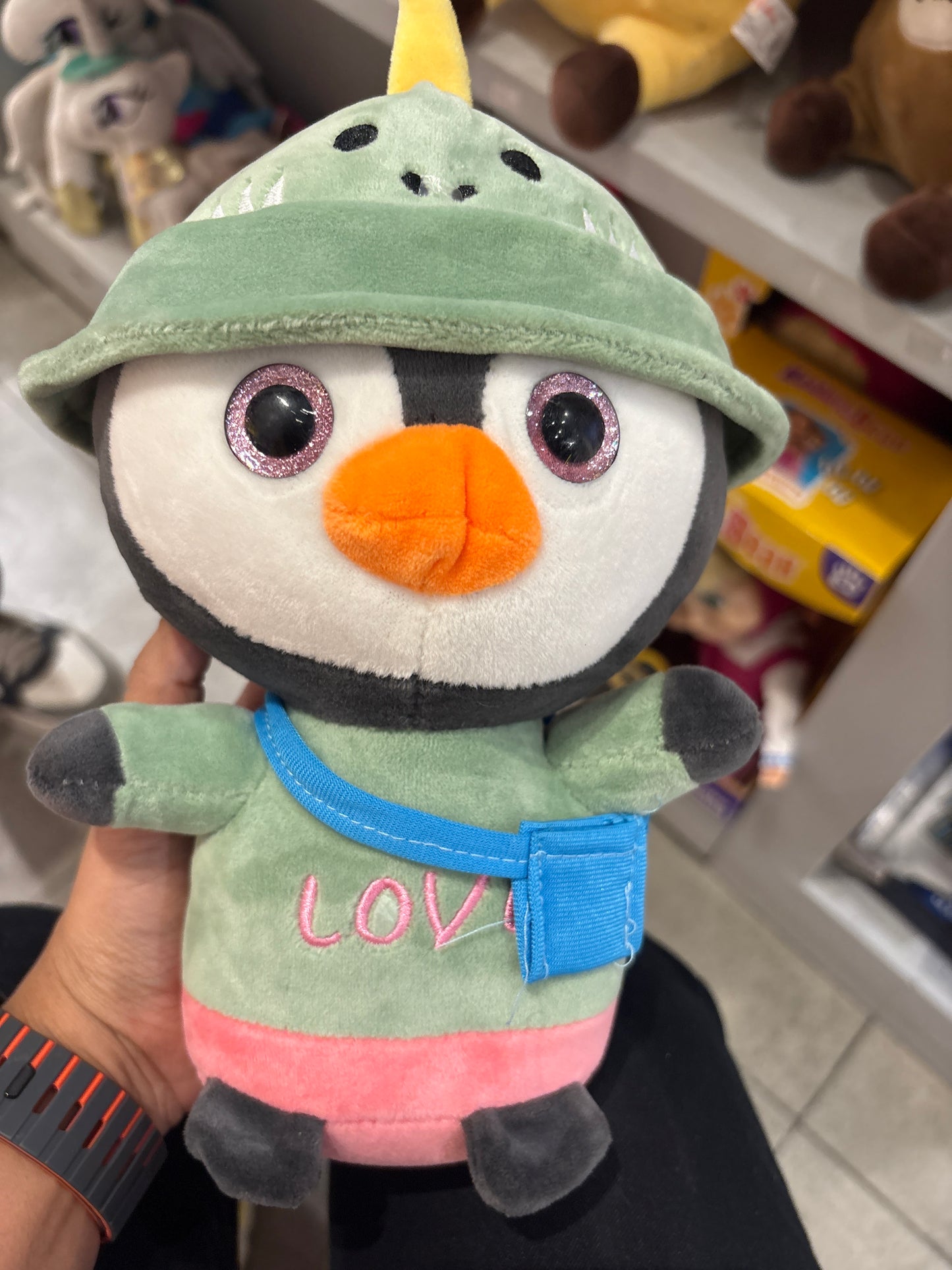 PENGUIN WITH CAP