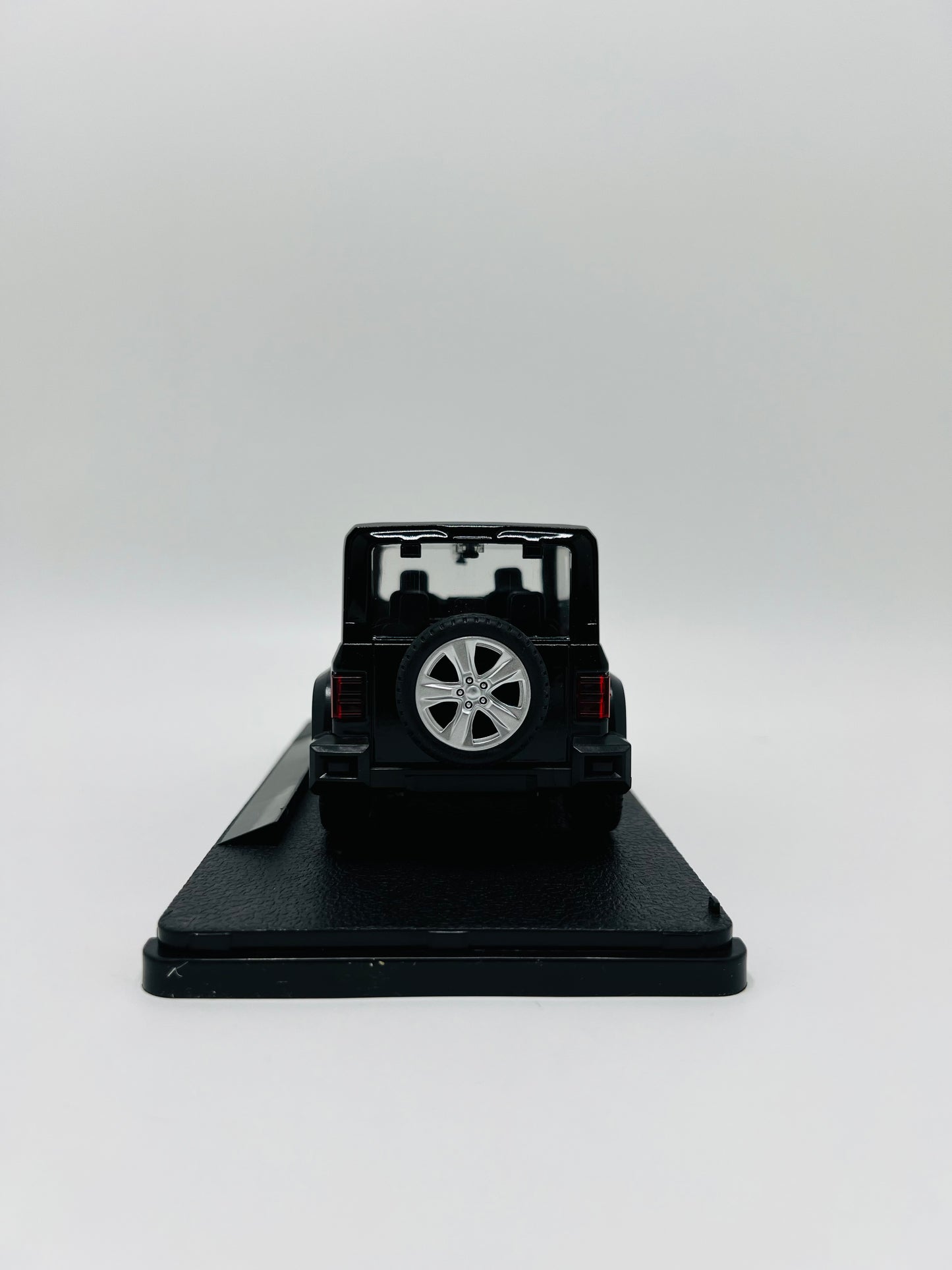 Thar Roxx 1:28 Die Cast Scale Model Car