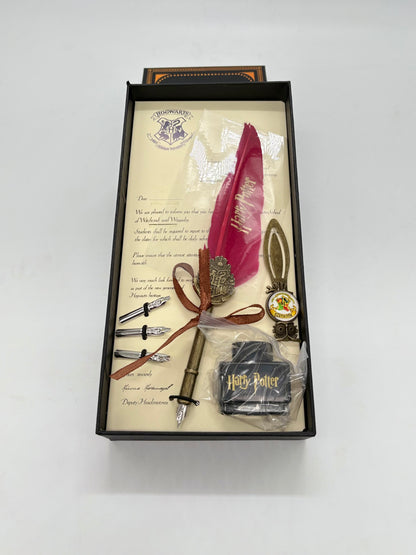 Harry Potter Magical Quill Pen Gift Set - Hogwarts Themed Writing Set