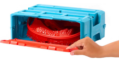 Hot Wheels® Track Set, Fire-Themed Track Set & 1 Hot Wheels® Car, 16 Track-Building and Stunting Components in Stackable Toy Storage Box HMC04