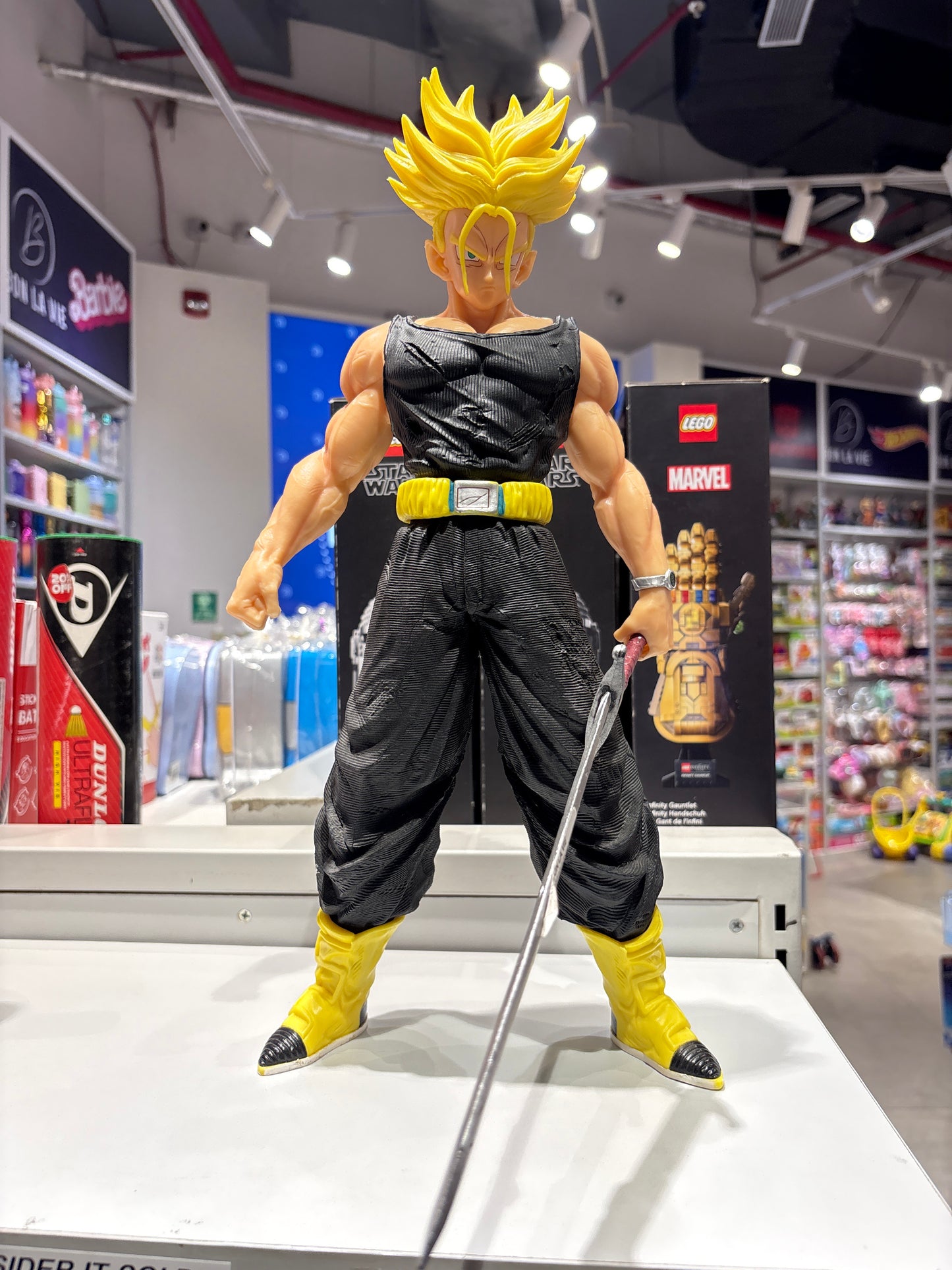 DBZ Future Trunks Super Saiyan Figure 45 cm