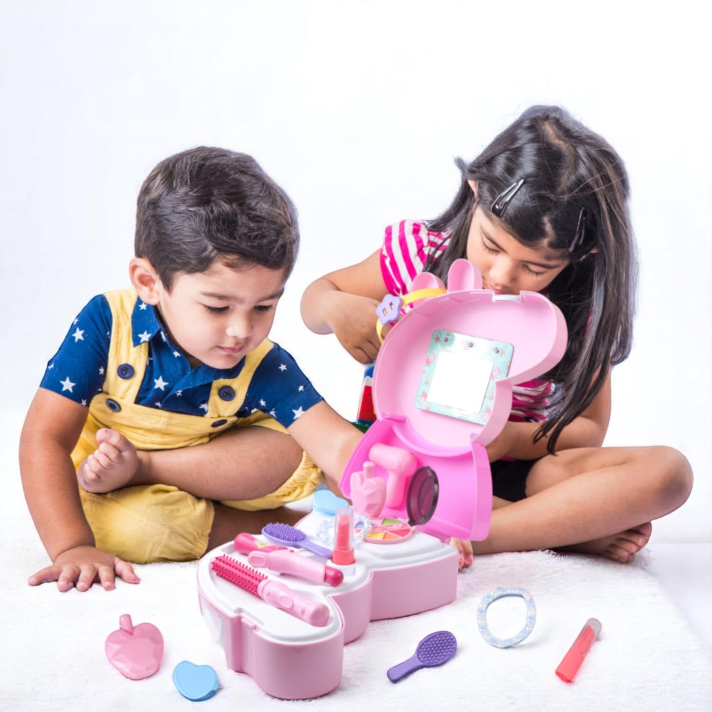 GENIE'S TOY BUS Peppa Pig Beauty Salon Playset – Official Licensed Pretend Play Makeup & Hair Styling Toy with Mirror, Comb & 20+ Accessories for Kids