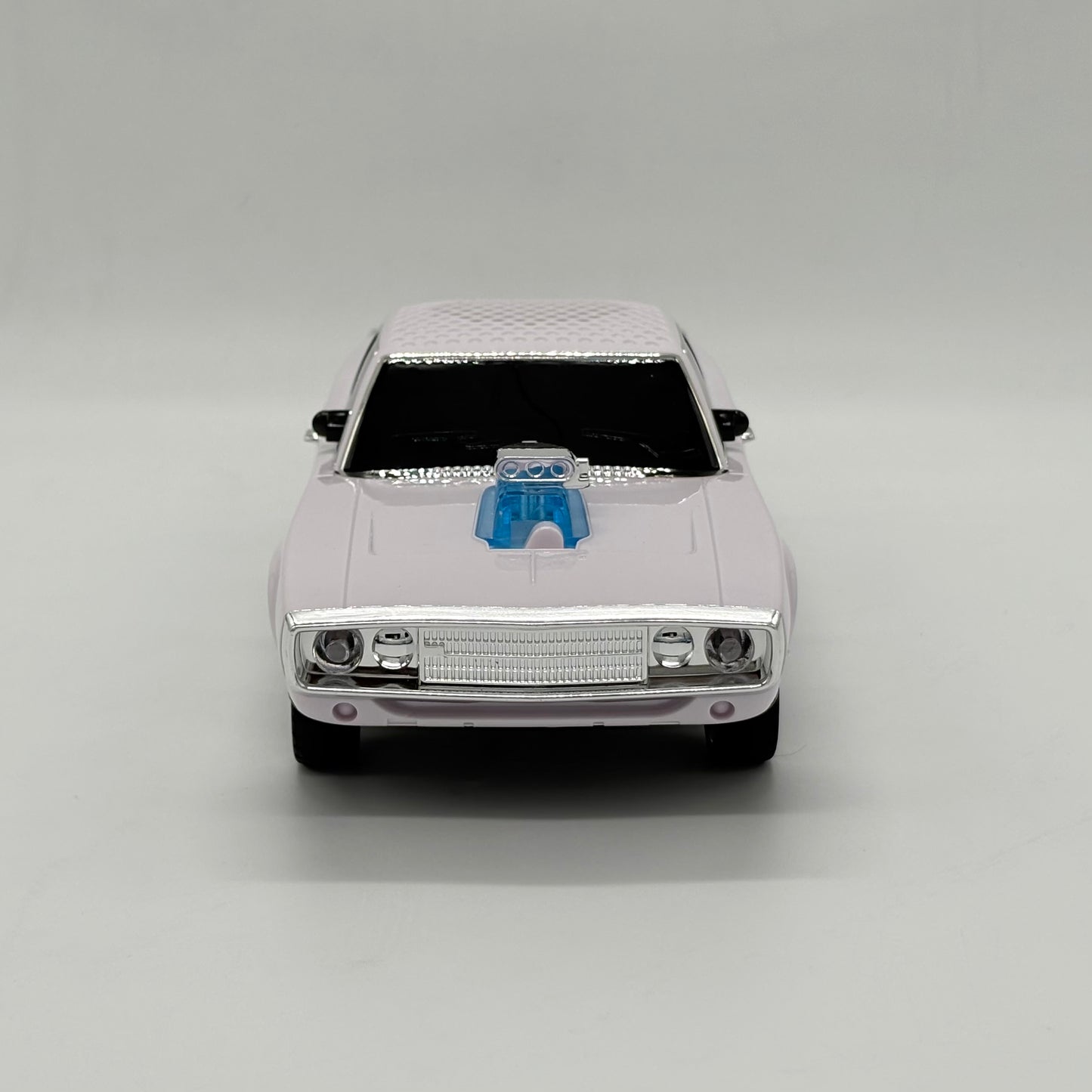 WSTER WS -1968 Portable Wireless Speaker With TF/USB/FM Radio Car