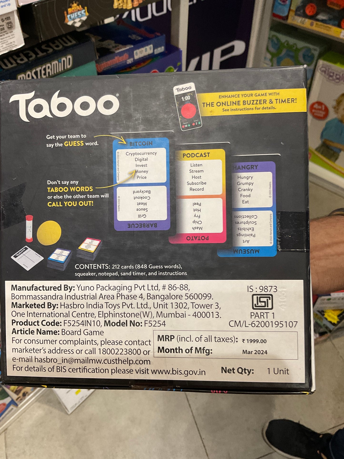 Hasbro Taboo – The Game of Unspeakable Fun