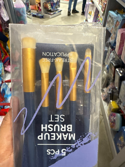 Make-up Brushes with leather pouch