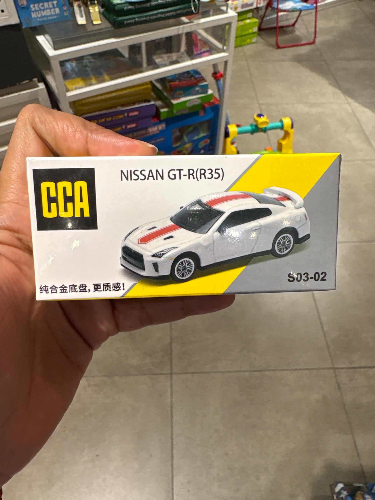 CCA  Nissan GTR35 Acrylic Die Cast Car 164