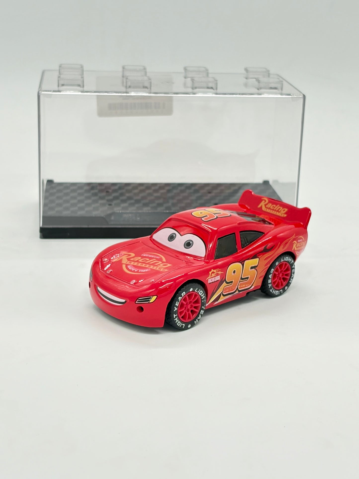 Disney Cars Lightning McQueen Die-Cast Toy Car – 1:55 Scale Red
