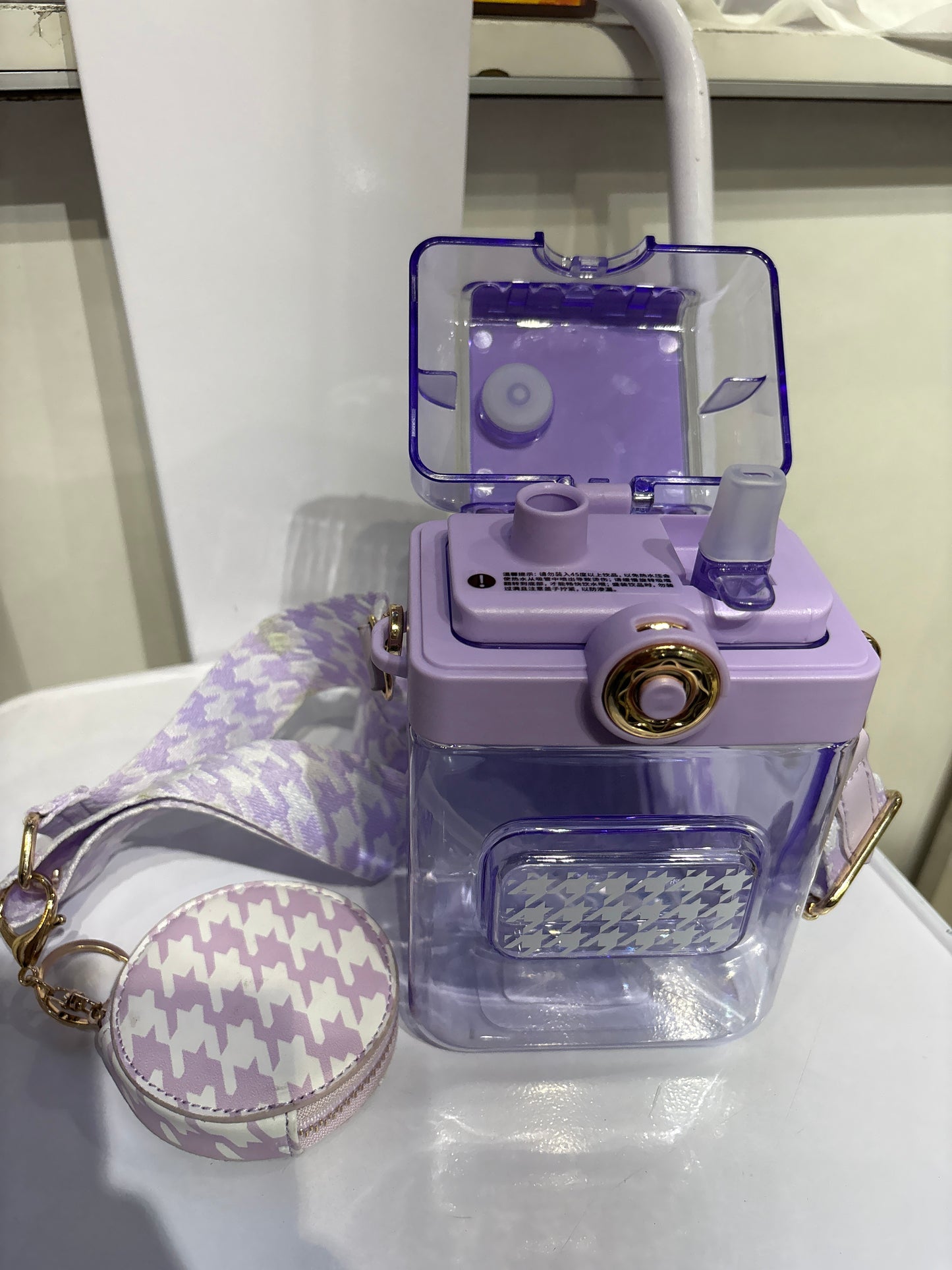 Camera-Style BPA Free Sipper Bottle 850ml with Coin Pouch & Crossbody Strap