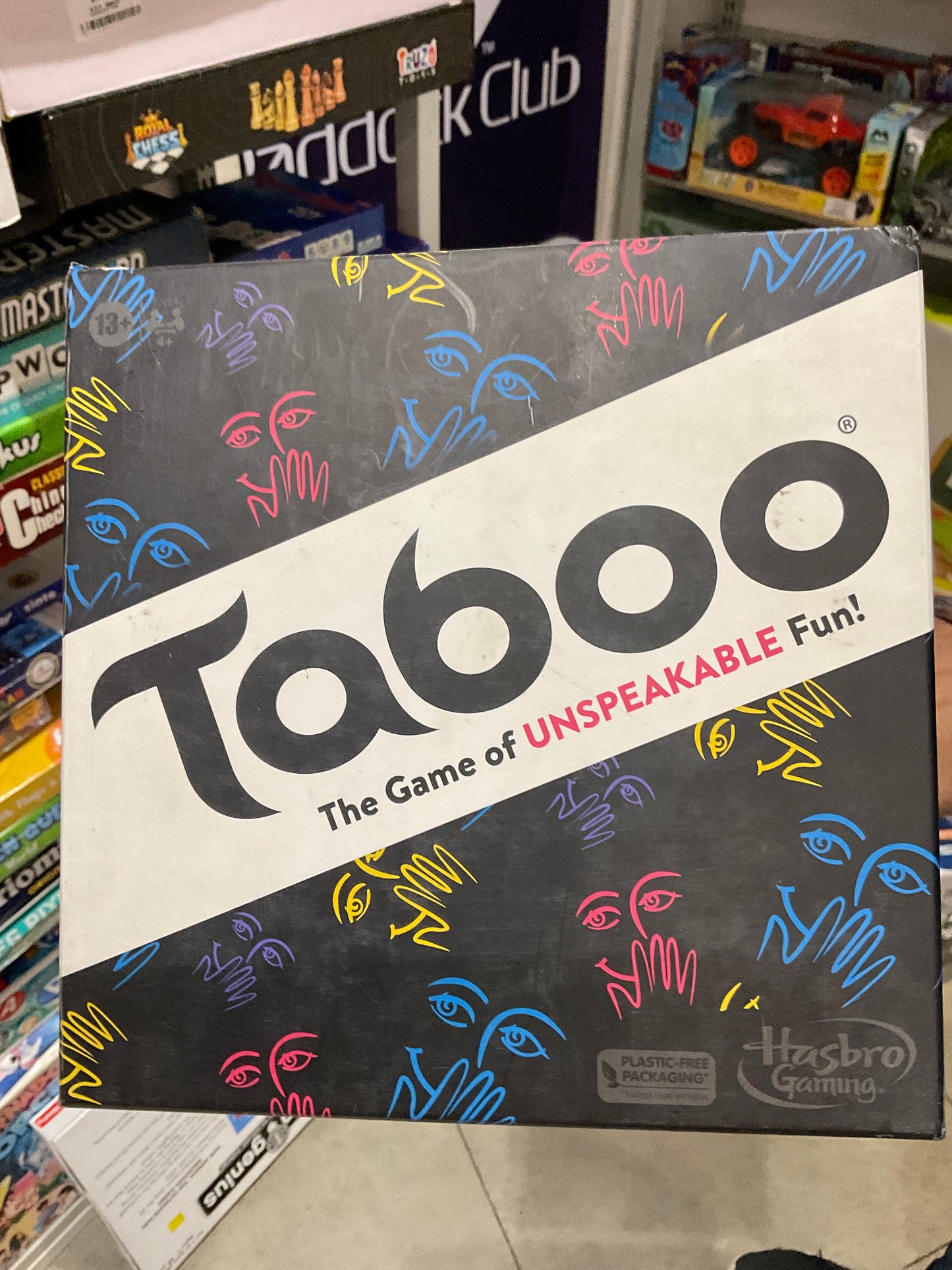 Hasbro Taboo – The Game of Unspeakable Fun