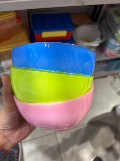 Colorful Plastic Bowls Set