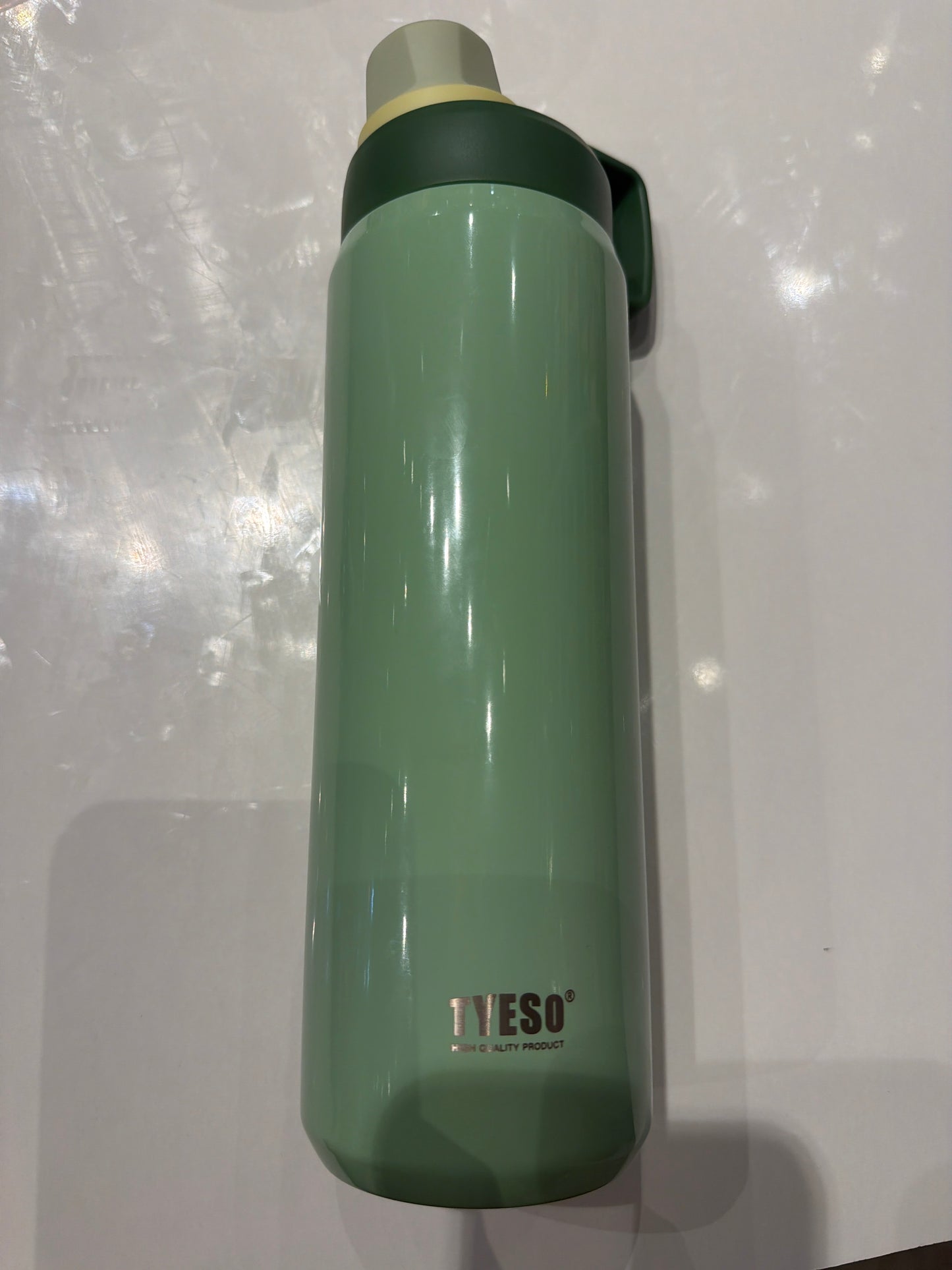 TYESO Vacuum Insulated Sports Steel Bottle with Handle 900ml