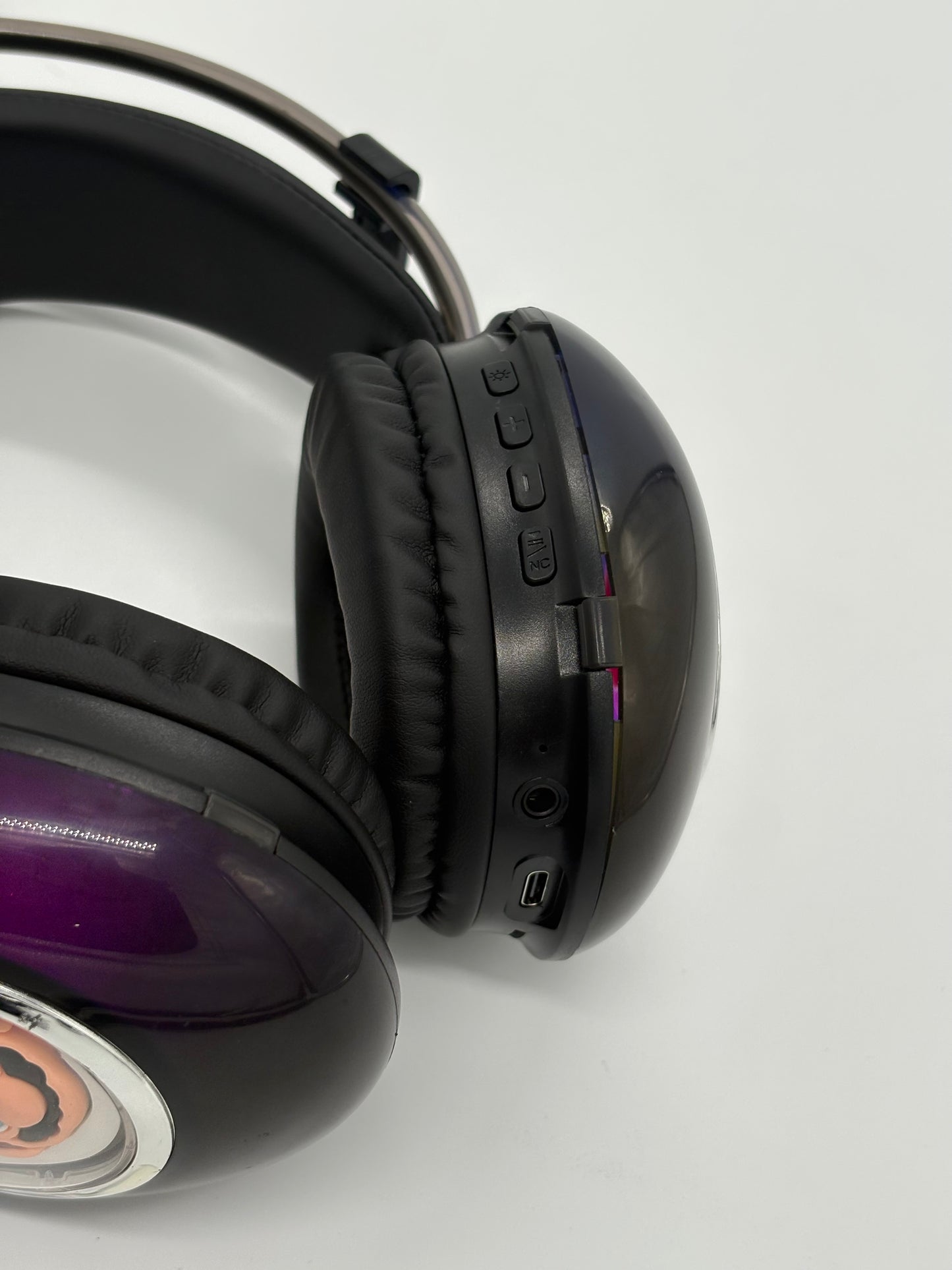 Mario Bluetooth Wireless Headphone with Lighting Effects - Black