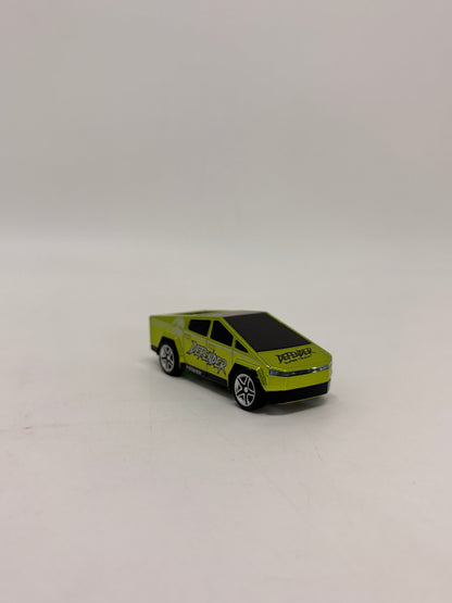 Trasped Min Desktop Tesla Cyber Truck 1:64 Remote Control Car