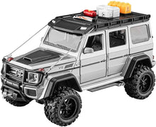 Die-Cast 1:24 Scale Alloy Off-Road Model Car with Sound, Light & Pull-Back Function