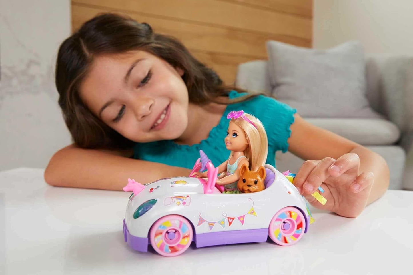 Barbie Club Chelsea™ Doll (6-inch Blonde) with Open-Top Rainbow Unicorn-Themed Car, Pet Puppy, Sticker Sheet & Accessories, Gift for Ages 3 and up