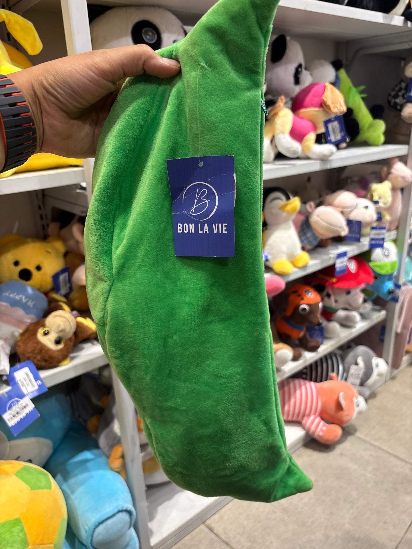 Mutter or pea Soft Toy 50cm with smiley small soft toy balls inside