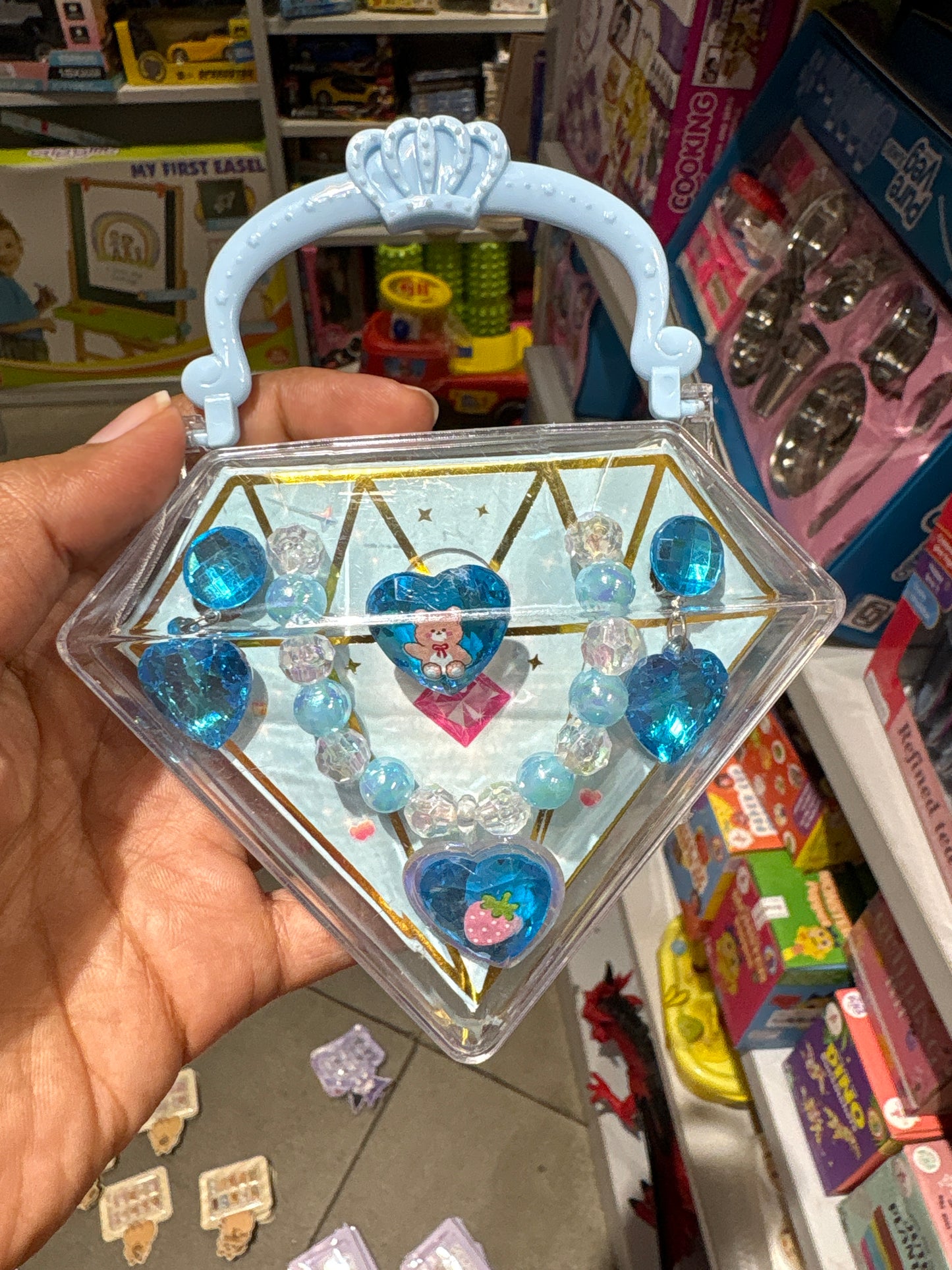 Diamond Shape Girls Accessories Gift Set with Crown Handle