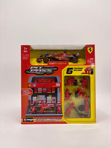 Bburago Original Formula 1 Pit Lane Garage Set with 1:64 Die Cast Car