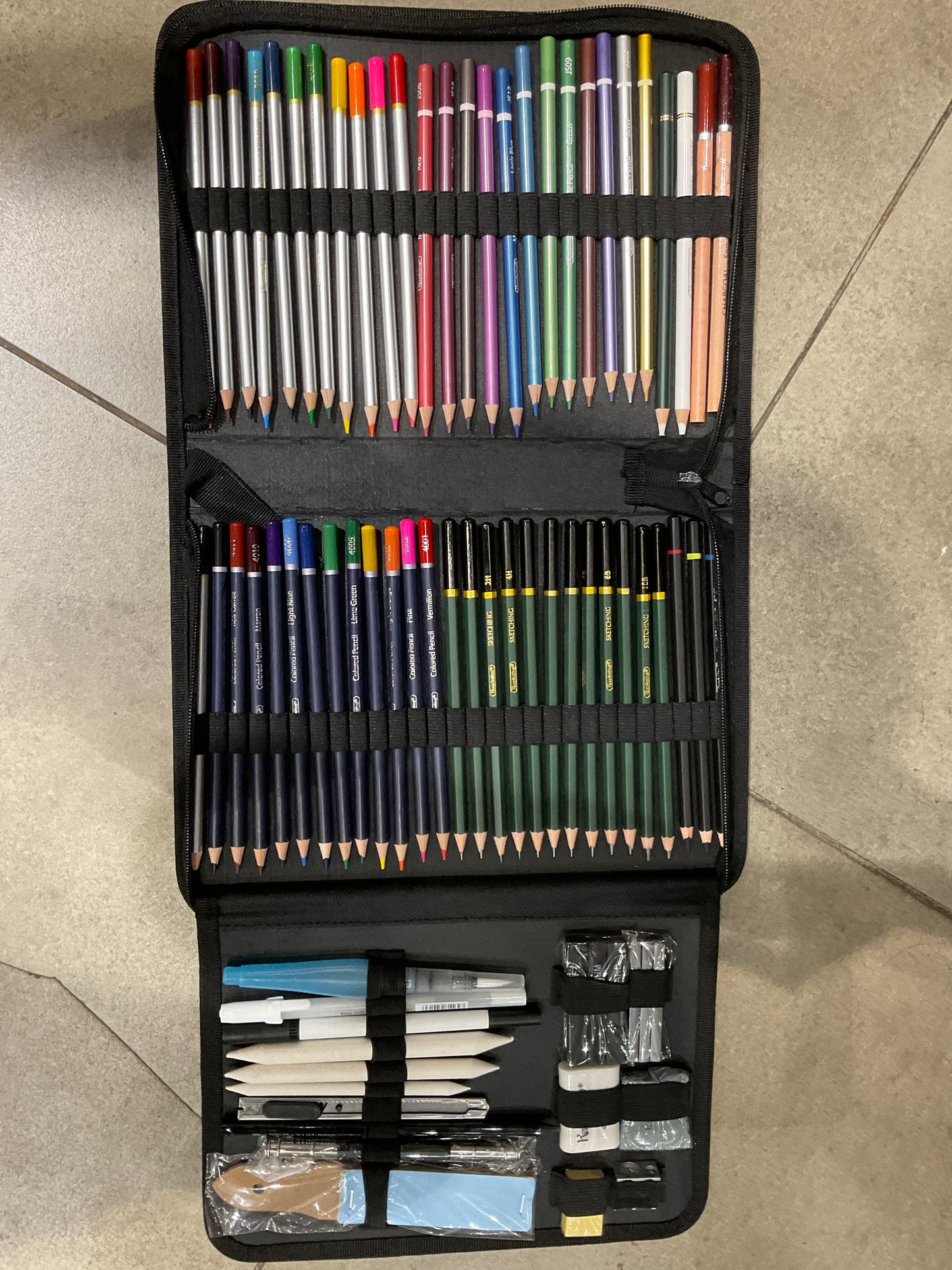 PopSmiling 42 Piece Sketch Drawing Set with Carry Case
