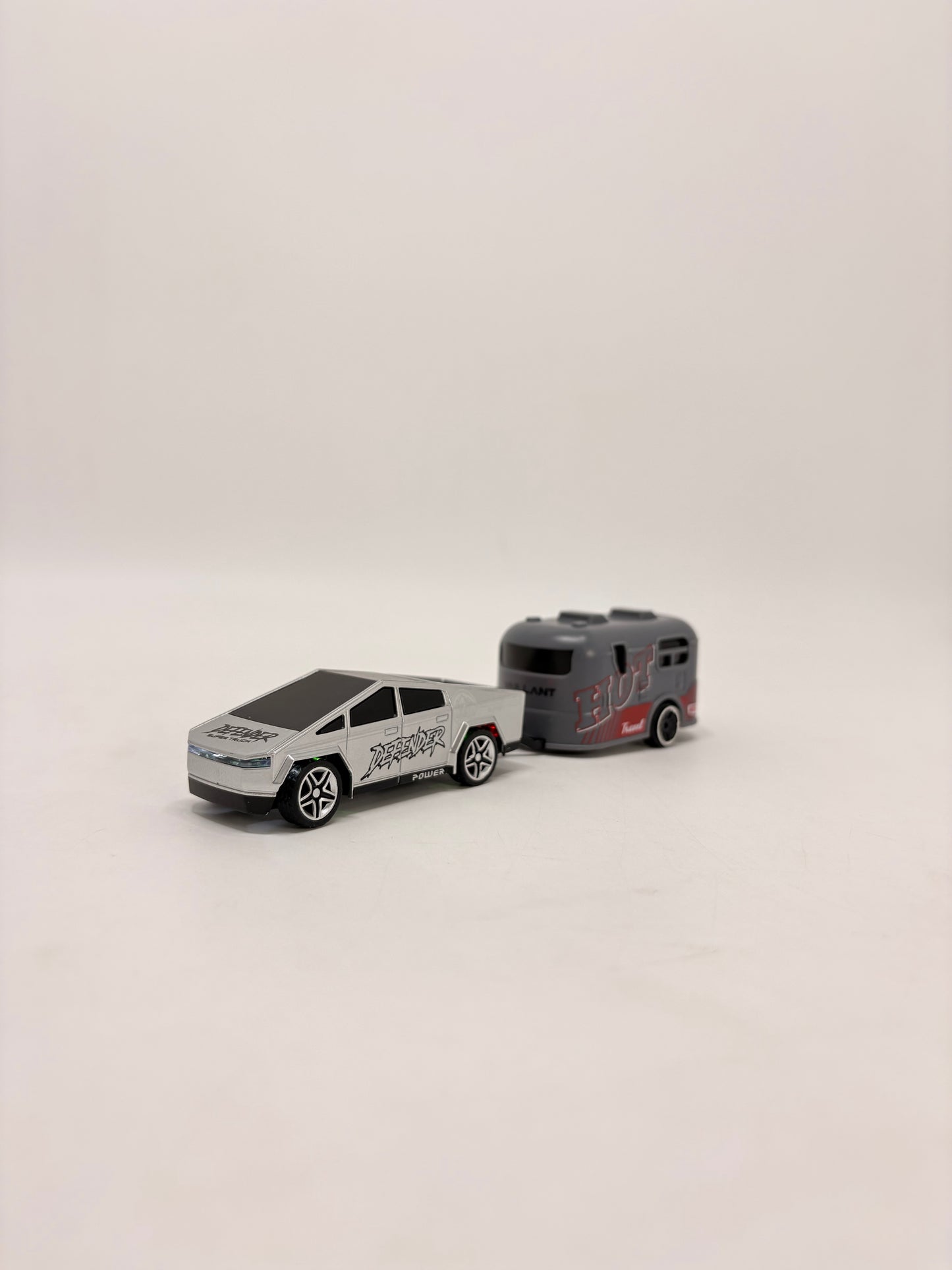 Trasped Min Desktop Tesla Cyber Truck 1:64 Remote Control Car