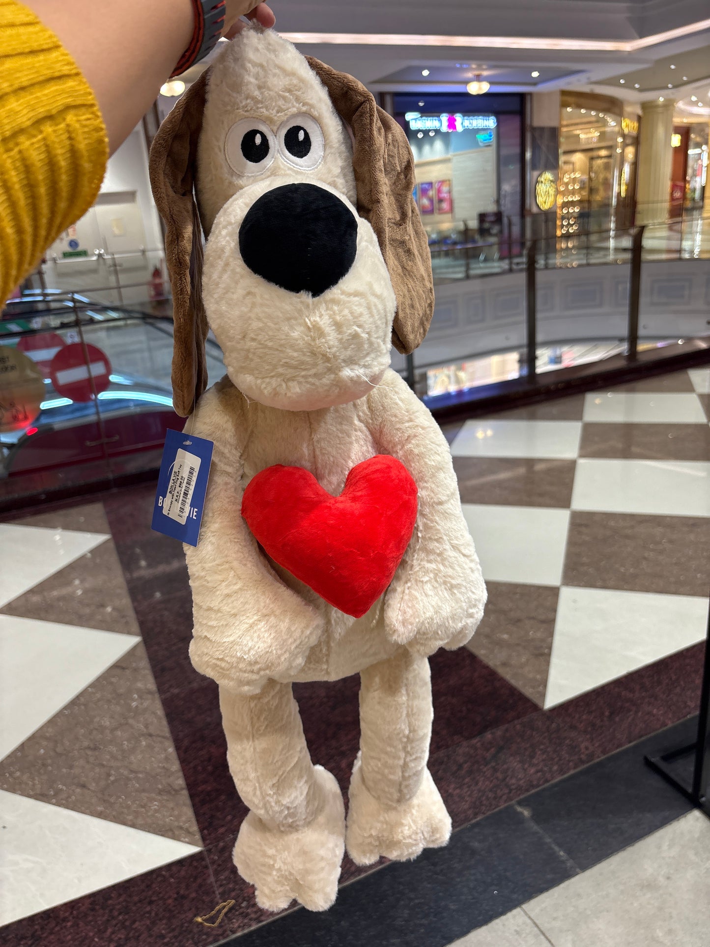 IN Snoopy with Heart Dog Soft Toy