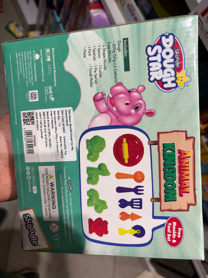 Skoodle Dough Star Animal Kingdom 4 Color Animal Dough Set with Molds and Tools