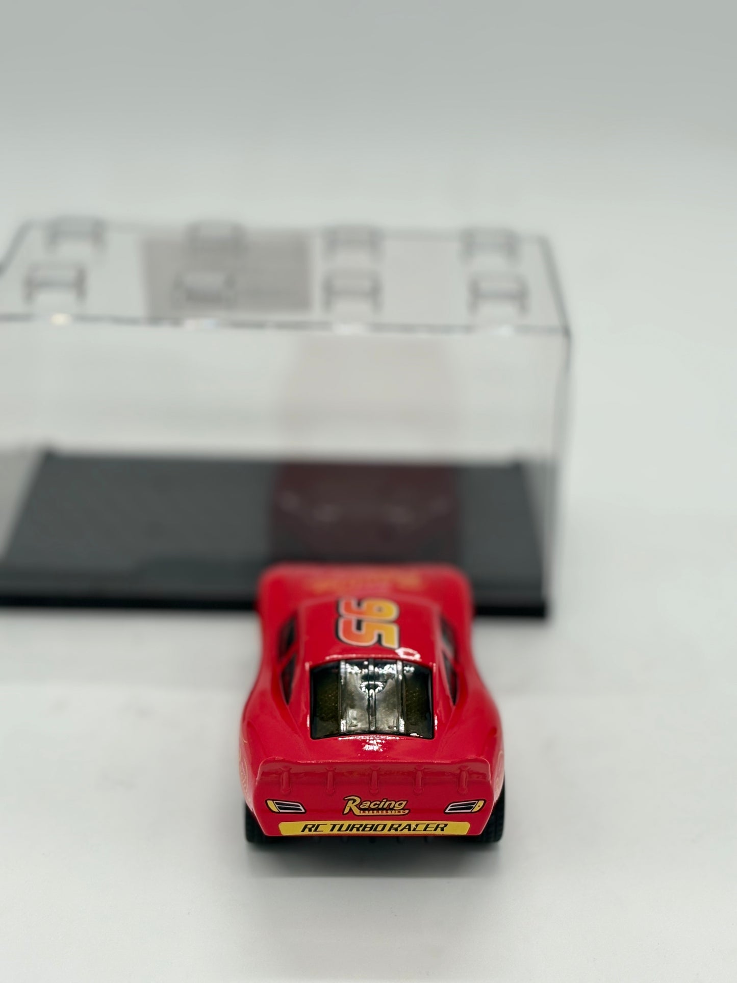 Disney Cars Lightning McQueen Die-Cast Toy Car – 1:55 Scale Red