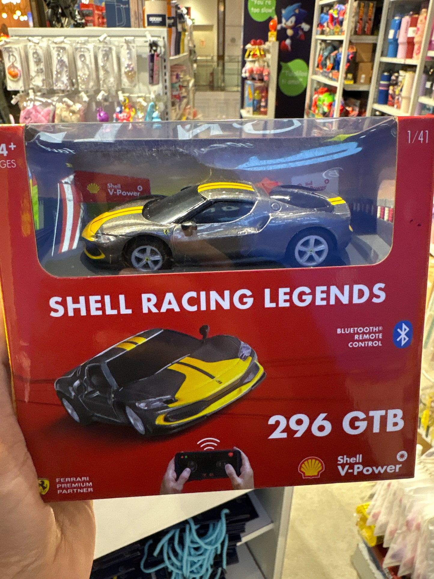Bburago Shell Racing Legends – 330 P4 | 1:41 Bluetooth RC Car – Smartphone Controlled