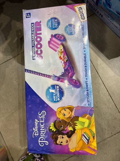 Skoodle Disney Princess 3 Wheel Foldable Kick Scooter