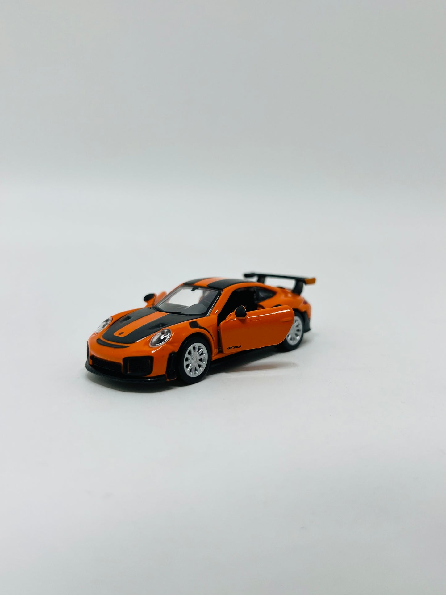 Bburago Orginal 1:64 Die Cast Scale Model Car