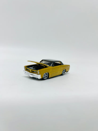 Bburago Orginal 1:64 Die Cast Scale Model Car