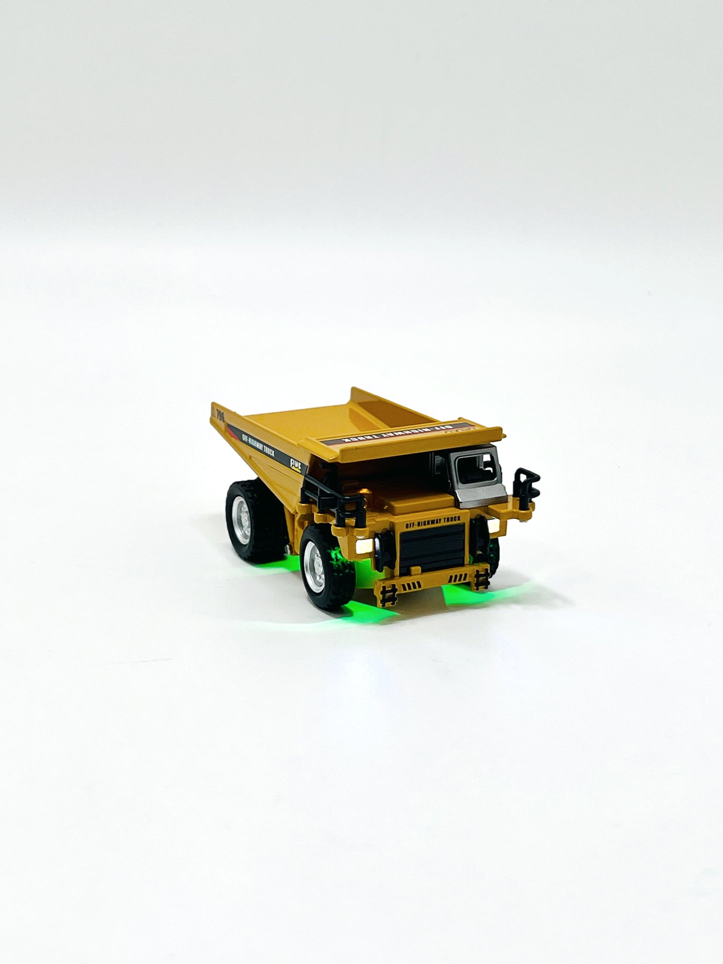 Trasped 1:64 Remote Control Coal Mining Truck