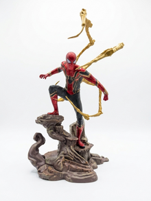 Iron Spiderman Claws Figure 36 cm