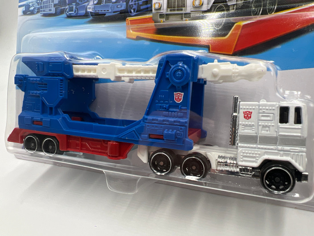 HOT WHEELS TRACKING TRUCKS ASSORTMENT