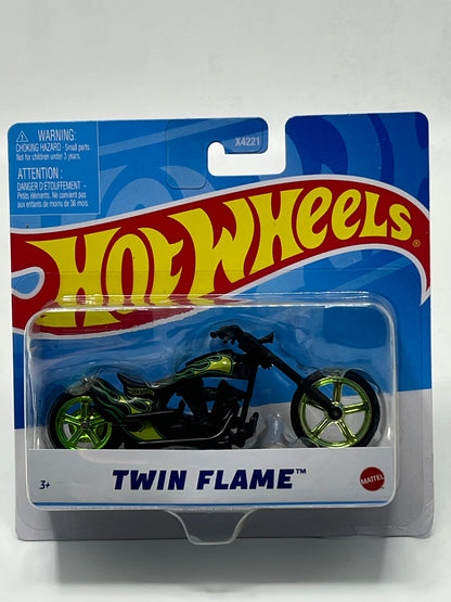 Hot Wheels Die-Cast Street Bike – Fat Ride 1:18 Scale Motorcycle (Age 8+) Assorted