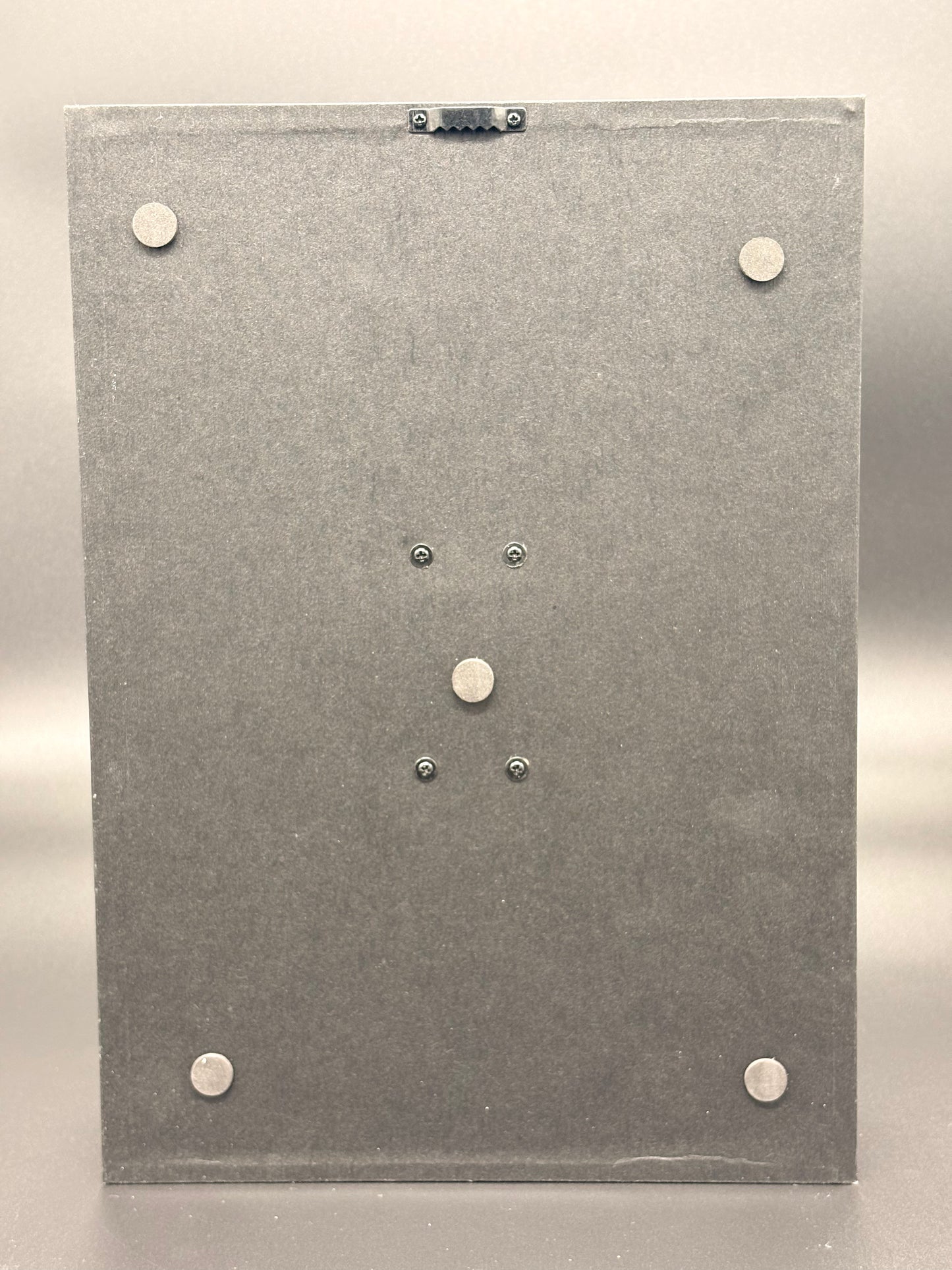 TOYVELLY  3D Diecast Model Car Frame Diecast Metal Car Interactive Wall Decor with Openable Doors, Pull Back Display Car 1 PC