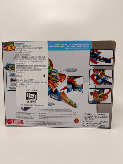 Hot Wheels City Color Splash Science Lab Playset with Color Shifters Car