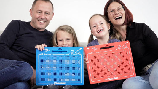 TollesfürKinder Magnetic Game for Children - Magic Board with Balls and Pen - Great Activity Children from 3 - The Magic Magnet Game for Stress-free Car Ride