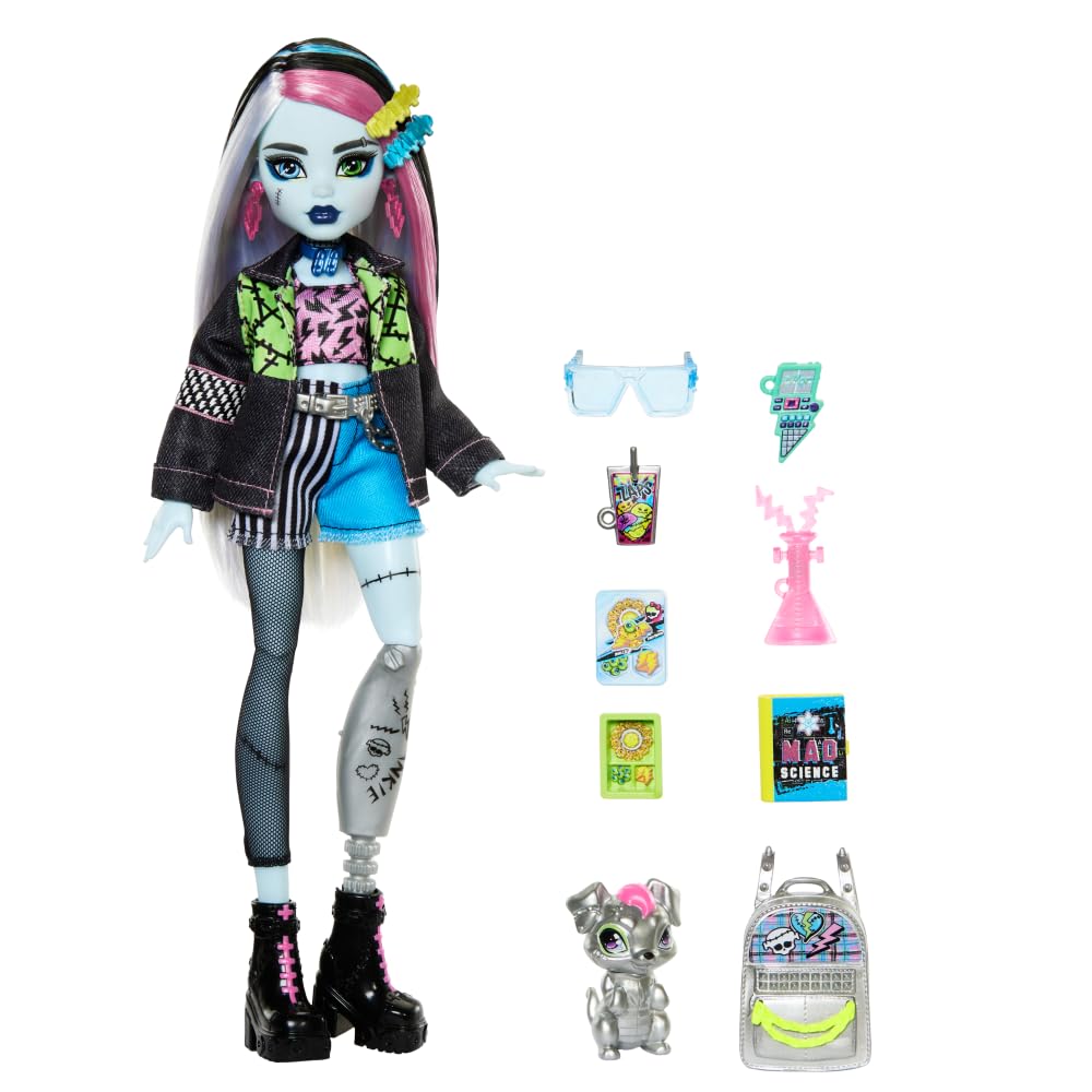 Monster High Cleo De Nile Doll in Golden Blouse and Layered Skirt, Includes Pet Cobra Hissette and Accessories Like a Backpack, Snack and Scroll