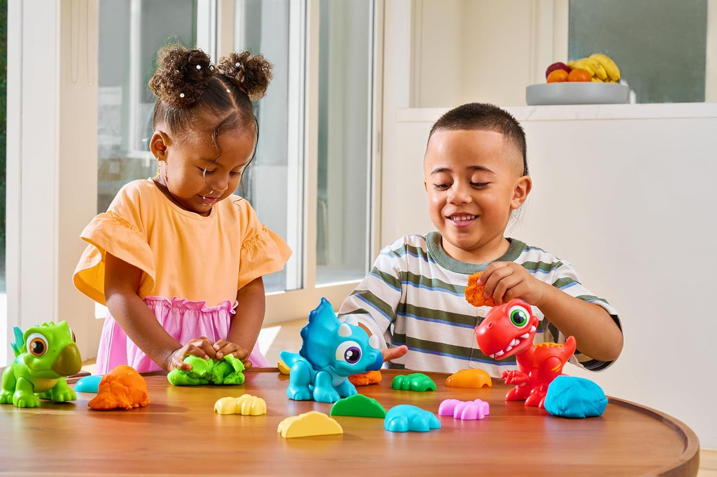 Smashers Junior Dino Dig Small Egg, Triceratops, by ZURU 12+ Surprises, Dinosaur Preschool Toys, Build Construct Sensory Play 18 Months - 3 Years (Triceratops)