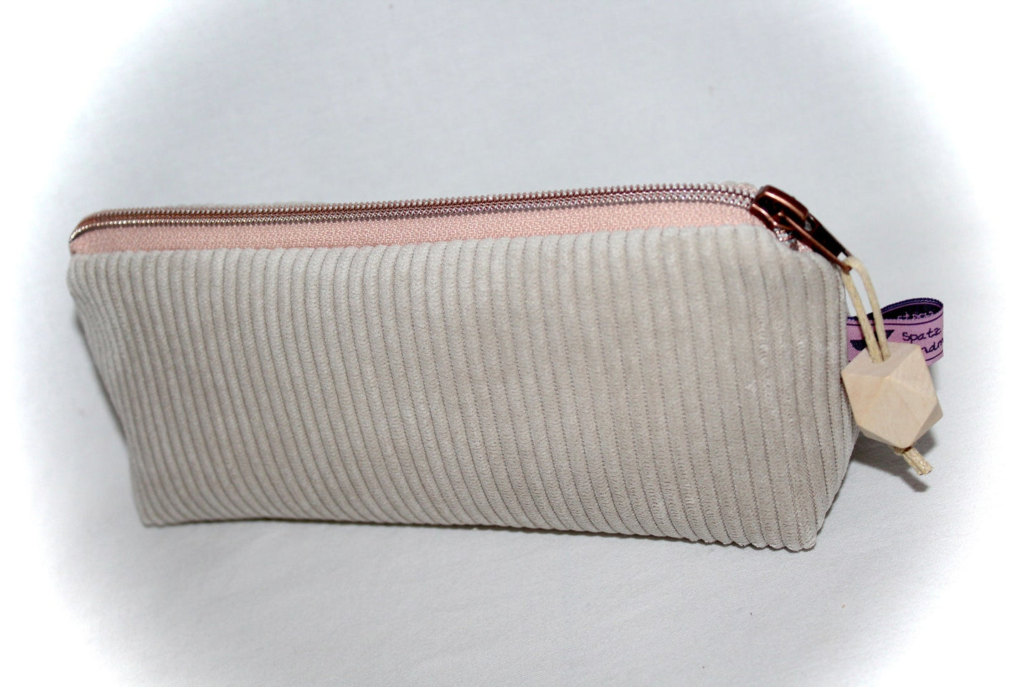 Leather Small Quilted Design Cute Makeup Bag, Mini Cosmetic , Beauty Bag, Handy Zipper Pouch, Portable Travel Bag, Women Girl (Pink)